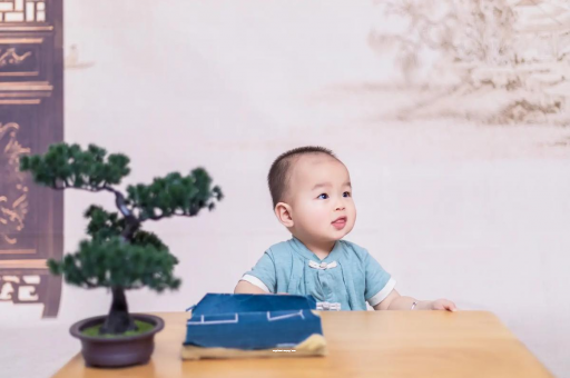 晋江怎么给宝宝称体重